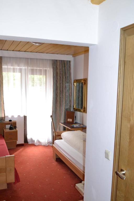 Hotel Alpina Nature-Wellness Wenns Pokoj fotografie